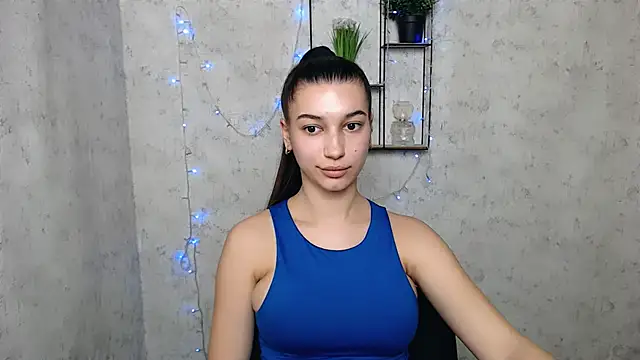 KarolinaRosse  online show from 03-10-25, 09:56