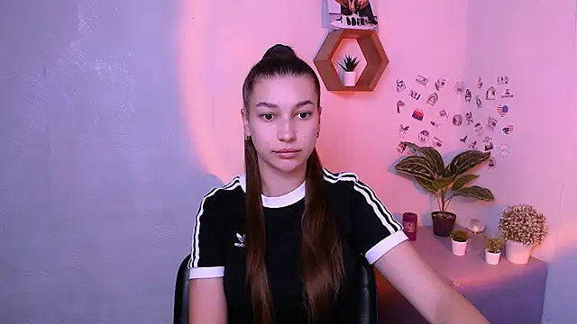 KarolinaRosse  online show from 09-30-25, 05:02