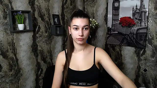 KarolinaRosse  online show from 03-09-25, 07:12