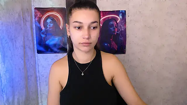 KarolinaRosse  online show from 10-20-25, 05:42