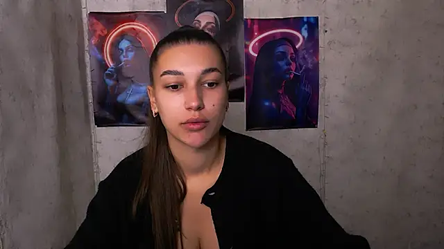 KarolinaRosse  online show from 09-15-25, 05:08