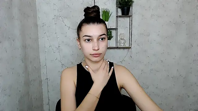 KarolinaRosse  online show from 03-23-25, 06:47