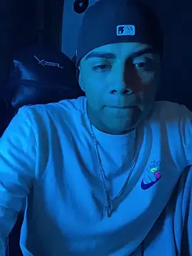 Snapshot of SkinnyHot444 chatting on 02-02-25, 10:24 SkinnyHot444 online show from 02-02-25, 10:24