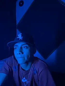 Snapshot of SkinnyHot444 chatting on 02-05-25, 12:27 SkinnyHot444 online show from 02-05-25, 12:27