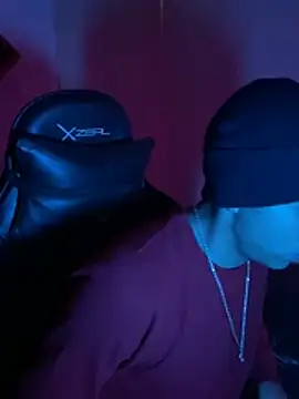 Snapshot of SkinnyHot444 chatting on 01-09-25, 02:43 SkinnyHot444 online show from 01-09-25, 02:43