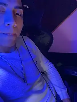 Snapshot of SkinnyHot444 chatting on 12-08-24, 02:30 SkinnyHot444 online show from 12-08-24, 02:30