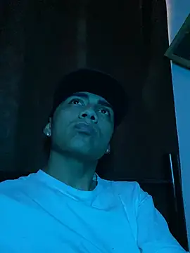 Snapshot of SkinnyHot444 chatting on 01-19-25, 01:55 SkinnyHot444 online show from 01-19-25, 01:55