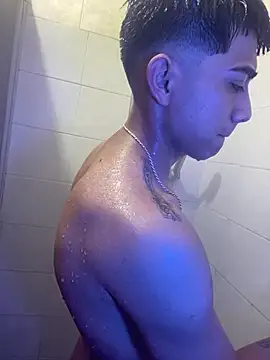 Snapshot of SkinnyHot444 chatting on 01-28-25, 06:16 SkinnyHot444 online show from 01-28-25, 06:16