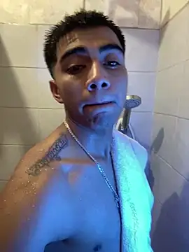 Snapshot of SkinnyHot444 chatting on 12-07-24, 10:39 SkinnyHot444 online show from 12-07-24, 10:39