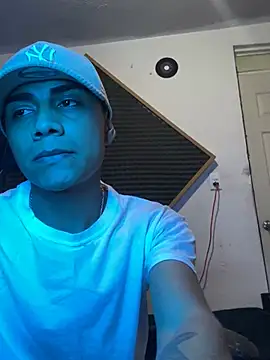 Snapshot of SkinnyHot444 chatting on 01-30-25, 01:00 SkinnyHot444 online show from 01-30-25, 01:00