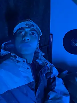 Snapshot of SkinnyHot444 chatting on 01-24-25, 07:51 SkinnyHot444 online show from 01-24-25, 07:51