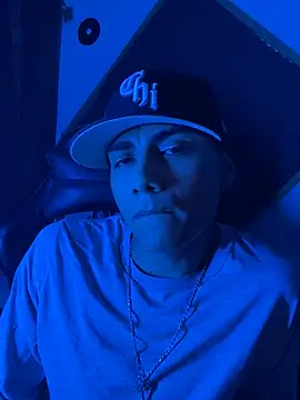 Snapshot of SkinnyHot444 chatting on 02-06-25, 11:42 SkinnyHot444 online show from 02-06-25, 11:42