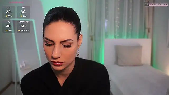 ZoeeZolton online show from 12-16-24, 05:43