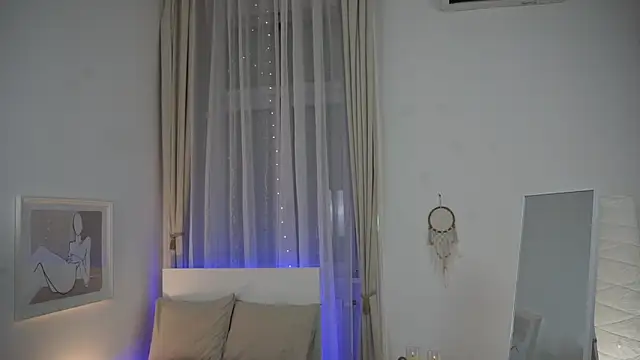 ZoeeZolton online show from 02-13-25, 09:17