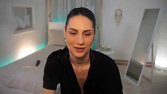 ZoeeZolton online show from 01-01-25, 05:22