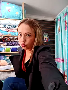 VIOLETA-25  online show from 10-16-25, 03:42