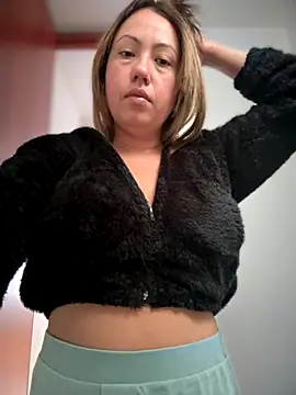 VIOLETA-25  online show from 11-20-25, 12:06