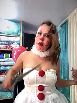 VIOLETA-25  online show from 10-31-25, 04:36