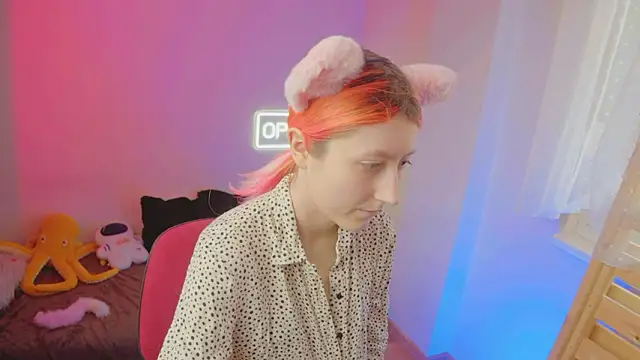 Snapshot of Bloom-fairy chatting on 03-01-26, 01:22 Bloom-fairy online show from 03-01-26, 01:22