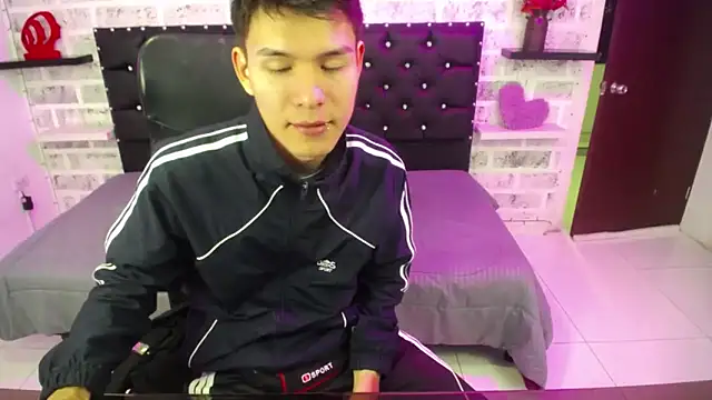 Snapshot of Zafiro_Chizuy chatting on 12-11-24, 03:13 Zafiro Chizuy online show from 12-11-24, 03:13