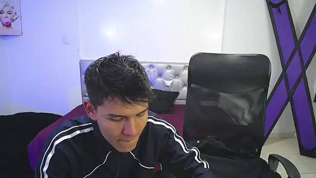 Snapshot of Zafiro_Chizuy chatting on 12-12-24, 08:21 Zafiro Chizuy online show from 12-12-24, 08:21