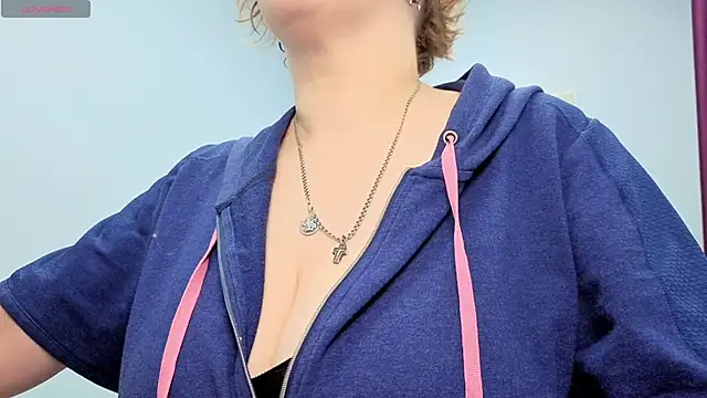 Dolorys online show from 02-22-26, 04:59