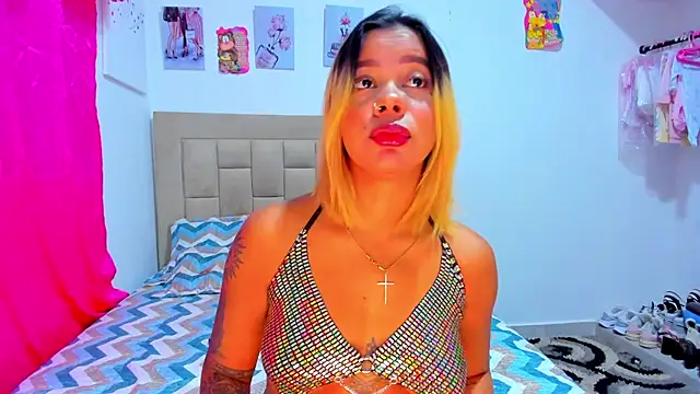 Snapshot of Miranda-brow chatting on 01-12-25, 04:08 Miranda-brow online show from 01-12-25, 04:08