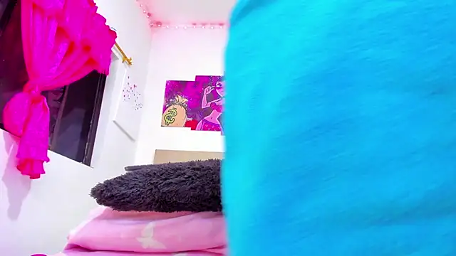 Snapshot of Miranda-brow chatting on 02-08-25, 02:26 Miranda-brow online show from 02-08-25, 02:26