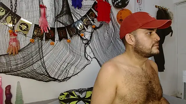 Snapshot of fetish_padrino chatting on 10-18-25, 08:11 fetish padrino online show from 10-18-25, 08:11