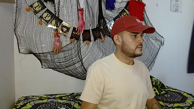 Snapshot of fetish_padrino chatting on 10-13-25, 02:07 fetish padrino online show from 10-13-25, 02:07