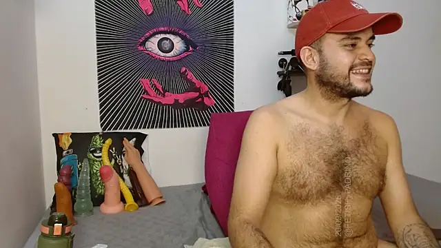 Snapshot of fetish_padrino chatting on 09-21-25, 04:50 fetish padrino online show from 09-21-25, 04:50