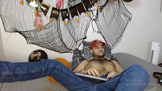 Snapshot of fetish_padrino chatting on 10-06-25, 12:56 fetish padrino online show from 10-06-25, 12:56