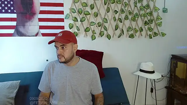 Snapshot of fetish_padrino chatting on 09-11-25, 01:22 fetish padrino online show from 09-11-25, 01:22