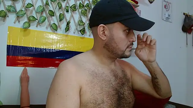 Snapshot of fetish_padrino chatting on 02-26-25, 10:04 fetish padrino online show from 02-26-25, 10:04