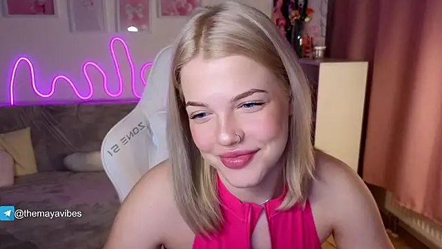 Snapshot of Maya_Rave chatting on 02-03-26, 03:26 Maya Rave online show from 02-03-26, 03:26