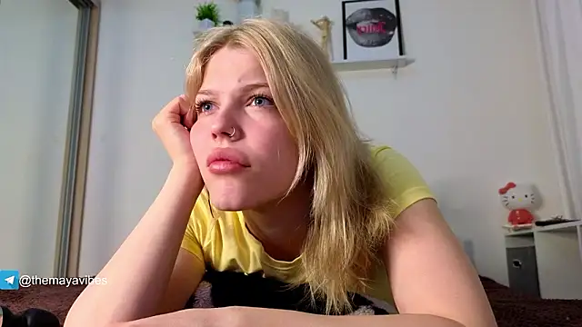 Snapshot of Maya_Rave chatting on 03-16-26, 03:36 Maya Rave online show from 03-16-26, 03:36