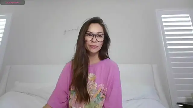 Snapshot of mixedasiangirl chatting on 09-24-25, 06:36 mixedasiangirl online show from 09-24-25, 06:36