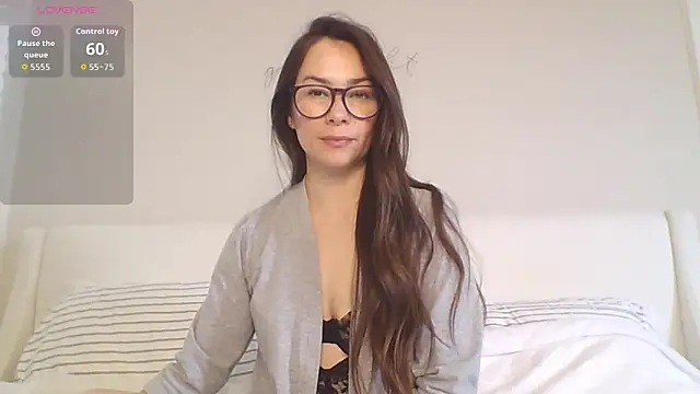 Snapshot of mixedasiangirl chatting on 05-08-26, 06:56 mixedasiangirl online show from 05-08-26, 06:56