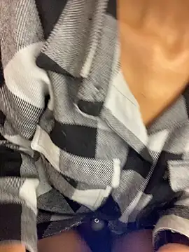 bonnie 18x online show from 12-05-25, 08:17