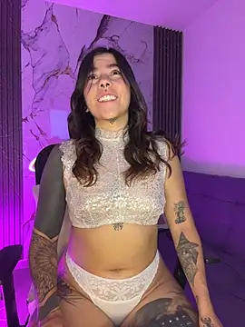 luccianagreyy online show from 07-09-26, 03:00