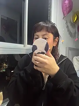 PoliBenett  online show from 12-22-25, 03:06