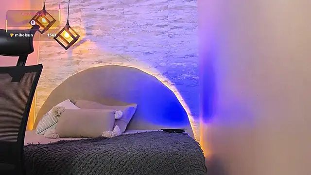 Aron Bolt online show from 03-29-26, 05:03