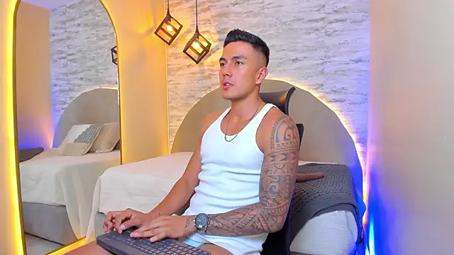 Aron Bolt online show from 11-02-25, 11:32