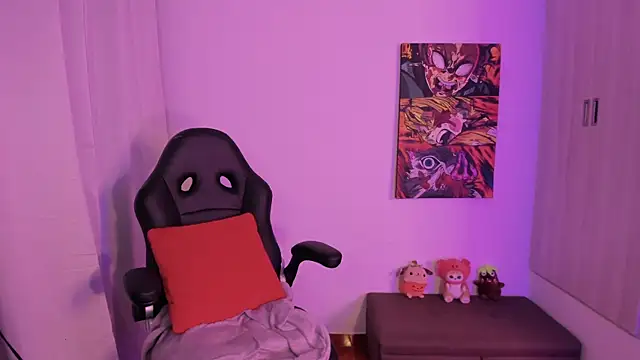 haanna thompsoon online show from 11-20-25, 04:35