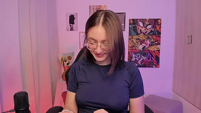 haanna thompsoon online show from 04-23-26, 03:24