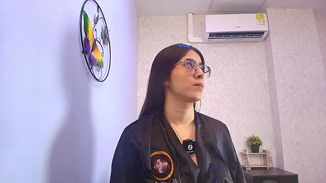 Amy wats0n online show from 12-19-25, 07:05