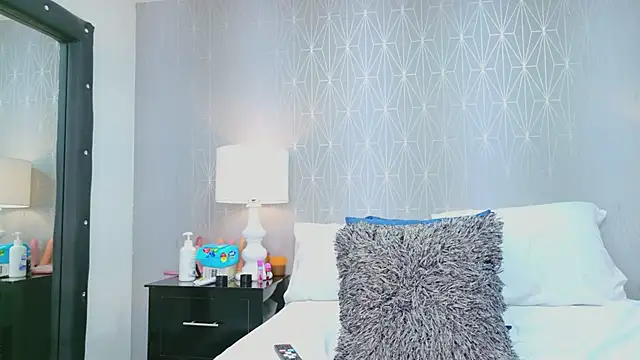 HazelMoret online show from 02-08-26, 03:10