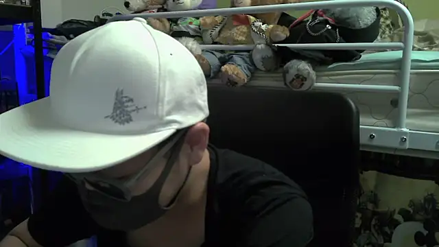 Owl1216 online show from 12-12-24, 12:33