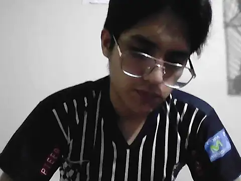 Snapshot of HardDick2 chatting on 05-07-26, 04:39 HardDick2 online show from 05-07-26, 04:39