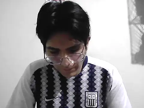 Snapshot of HardDick2 chatting on 05-13-26, 04:52 HardDick2 online show from 05-13-26, 04:52